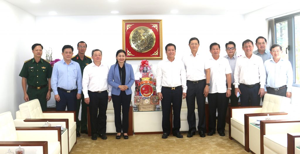 Lãnh đạo tỉnh Bình Phước chúc Tết VRG